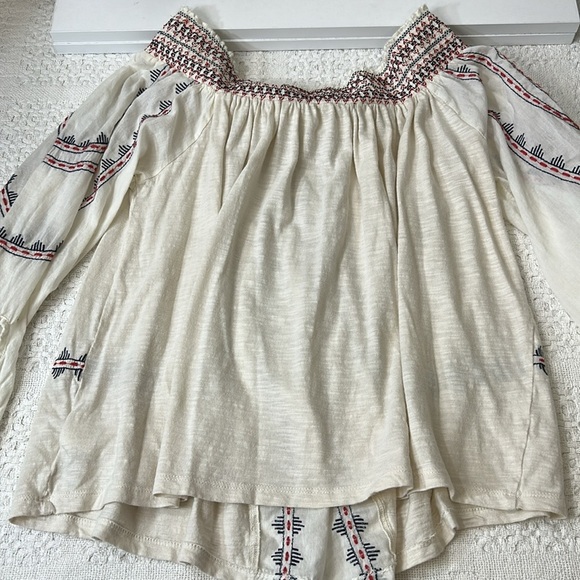 Vintage America Blues Off Shoulder Embroidered Top Size medium - Picture 6 of 7